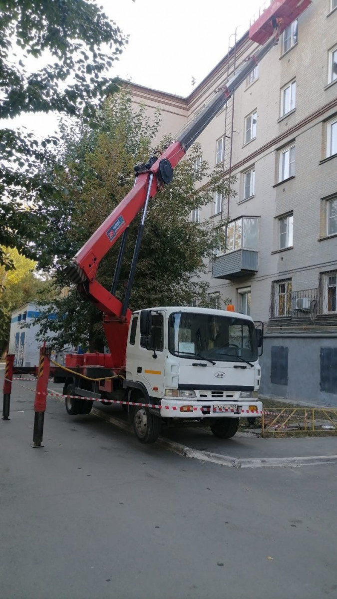 Разгрузка машины автокраном со стропальщиками в Сургуте недорого